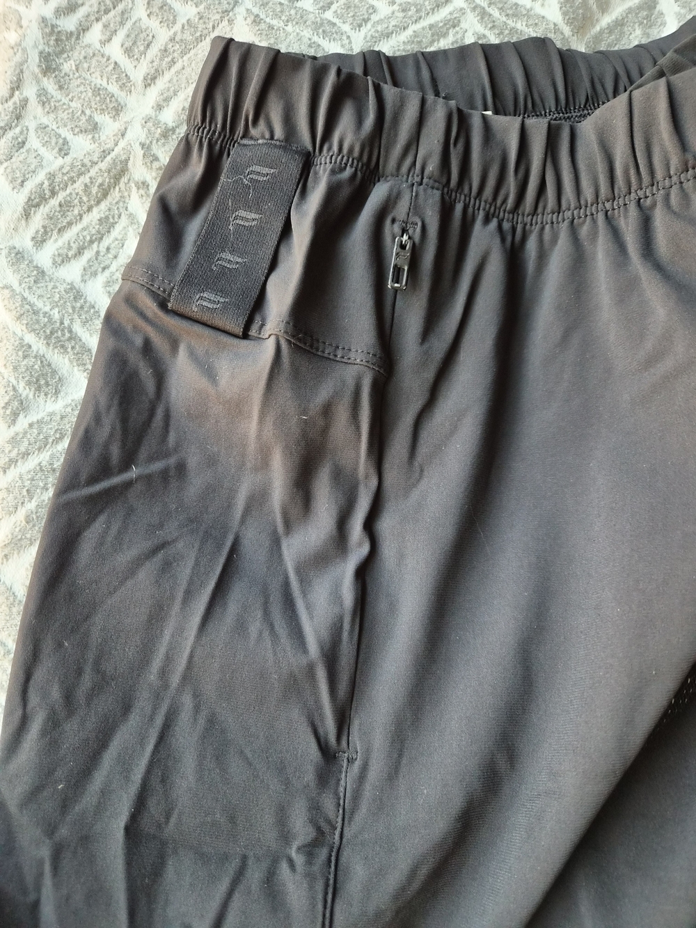 Fabletics The One 5" Short - Black - Picture 4 of 6